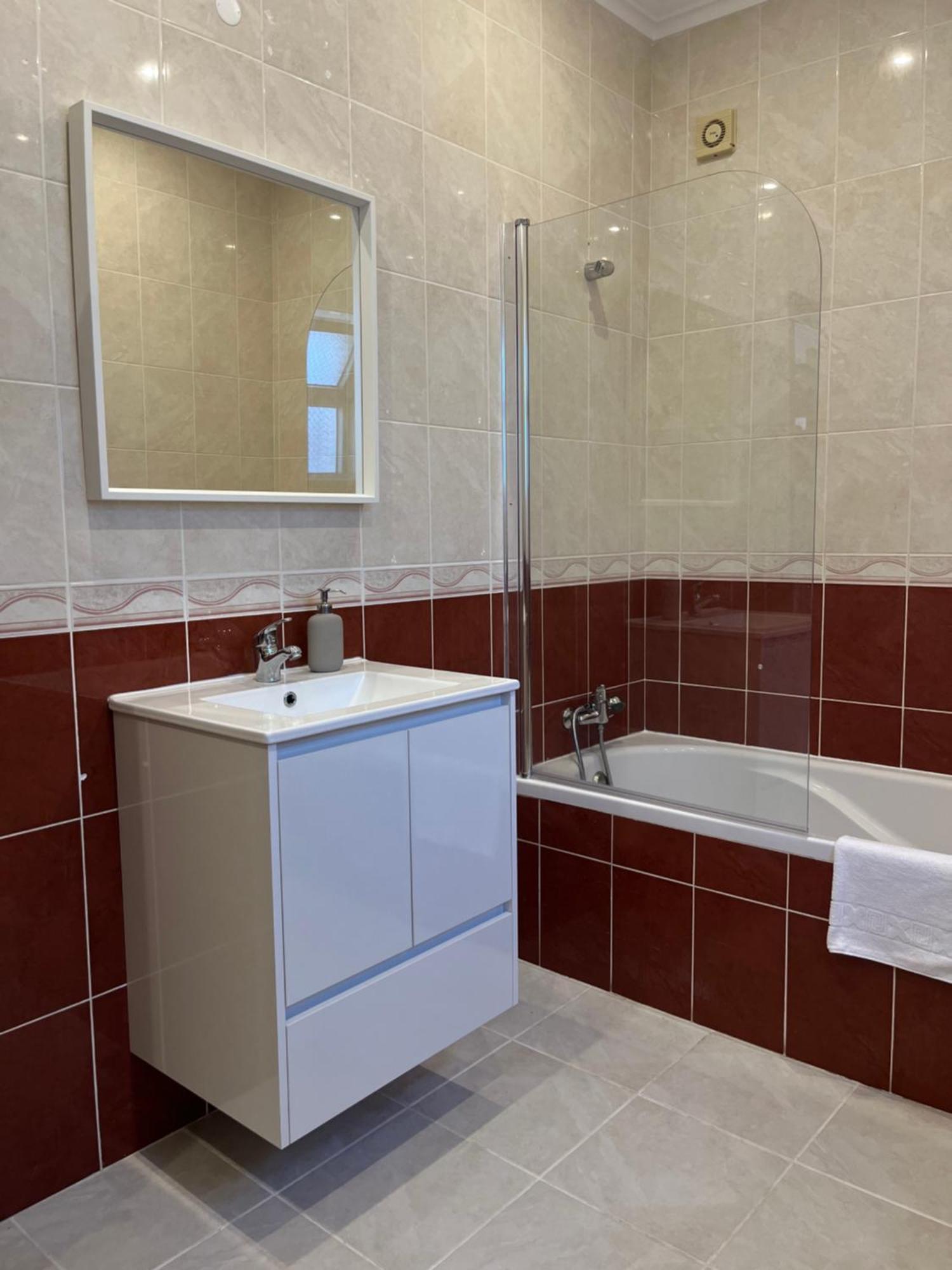 Vila Gloria Guesthouse لاغوس المظهر الخارجي الصورة