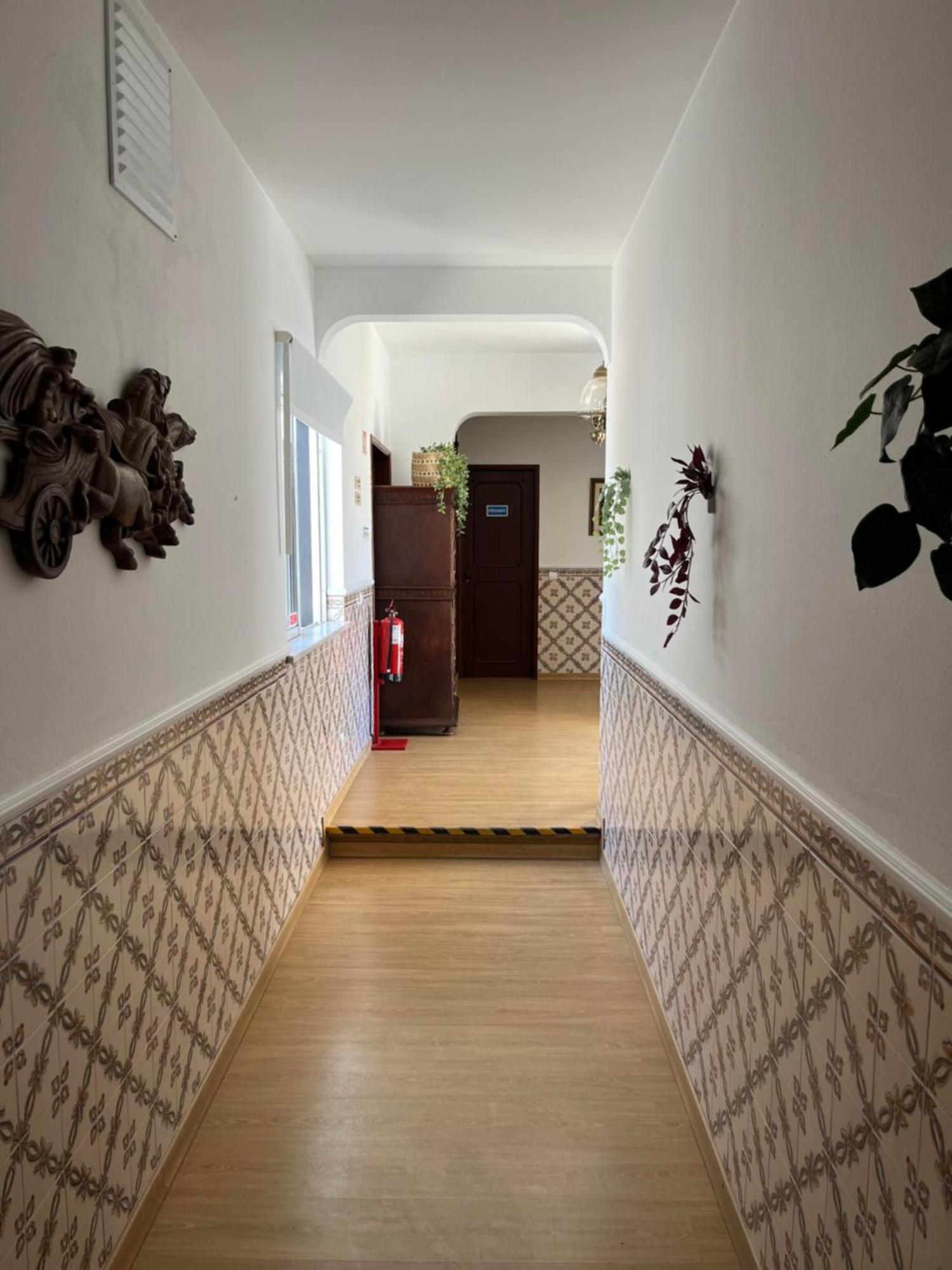 Vila Gloria Guesthouse لاغوس المظهر الخارجي الصورة