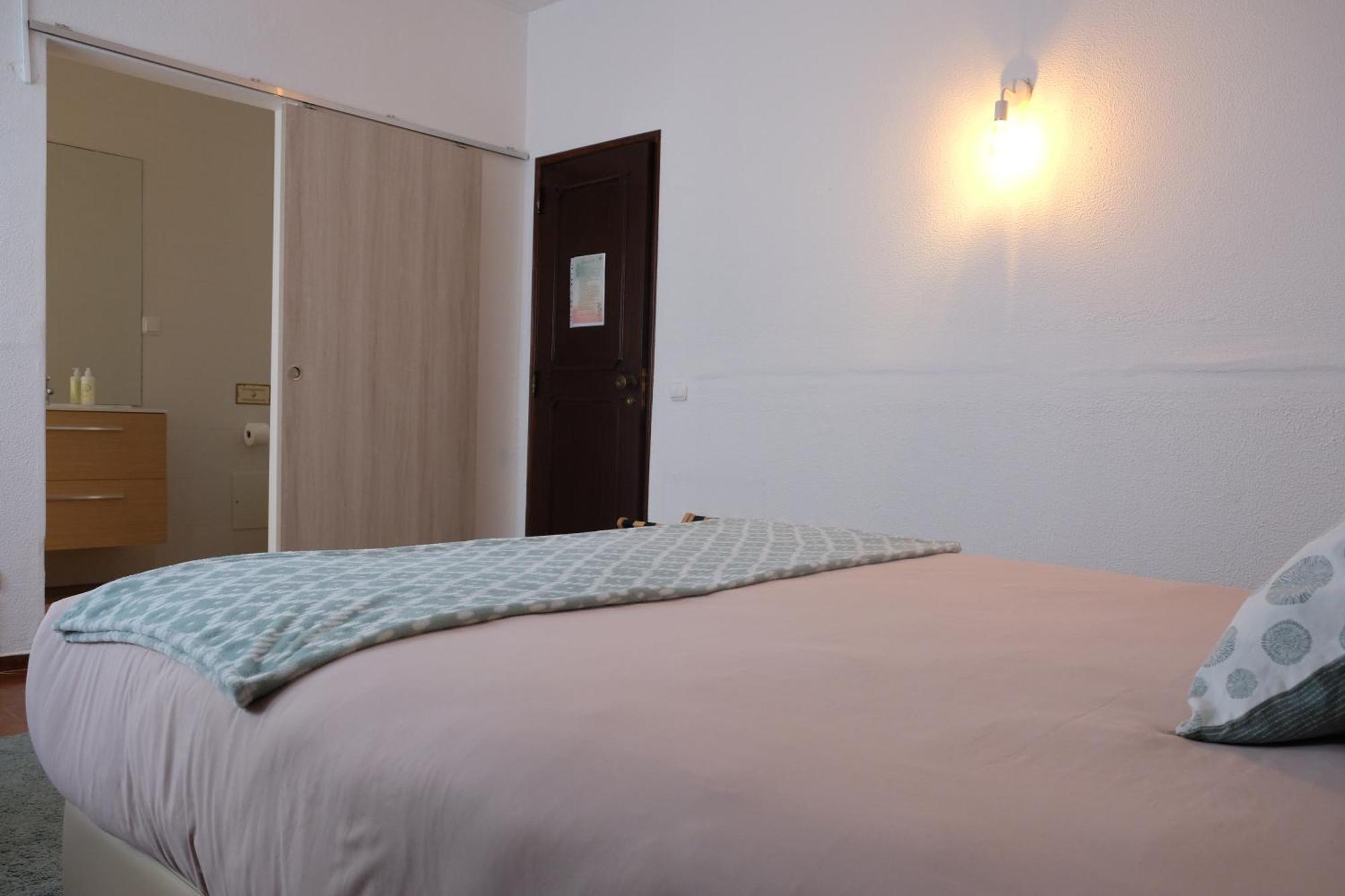 Vila Gloria Guesthouse لاغوس الغرفة الصورة